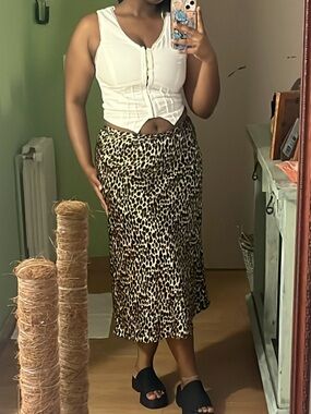 KIRIOUS White Hook-and-Eye Corset Top